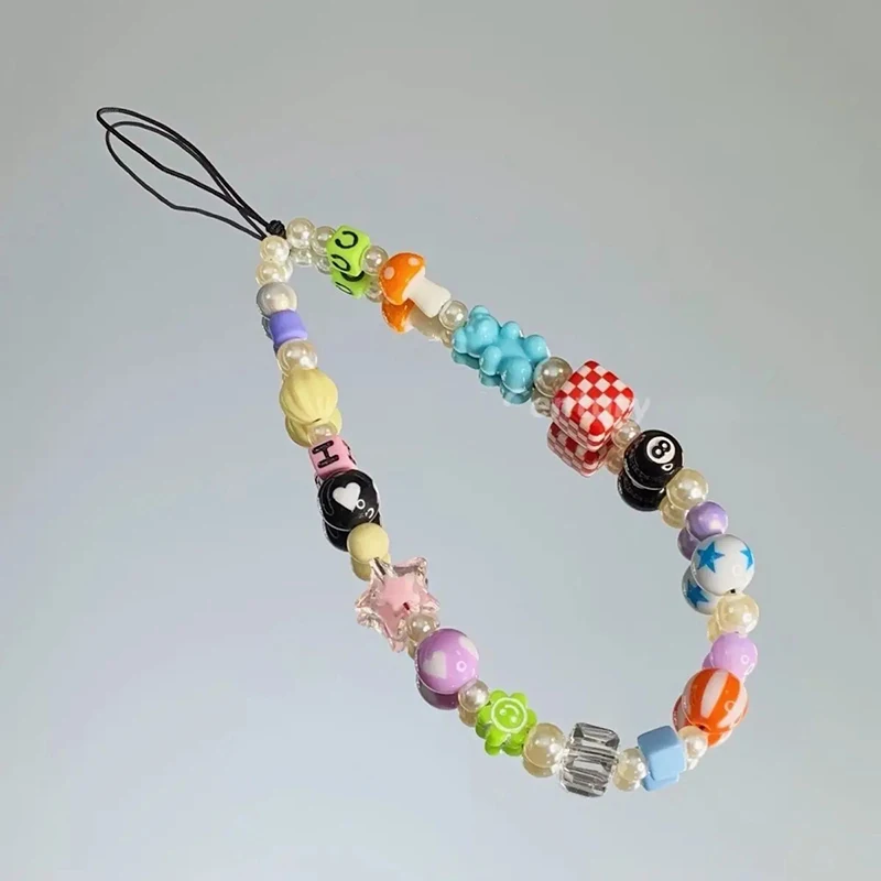 Cordão de celular vintage artesanal para mulher, charme bonito, pulseira de pulso chaveiro pingente de urso cogumelo para menina, presente