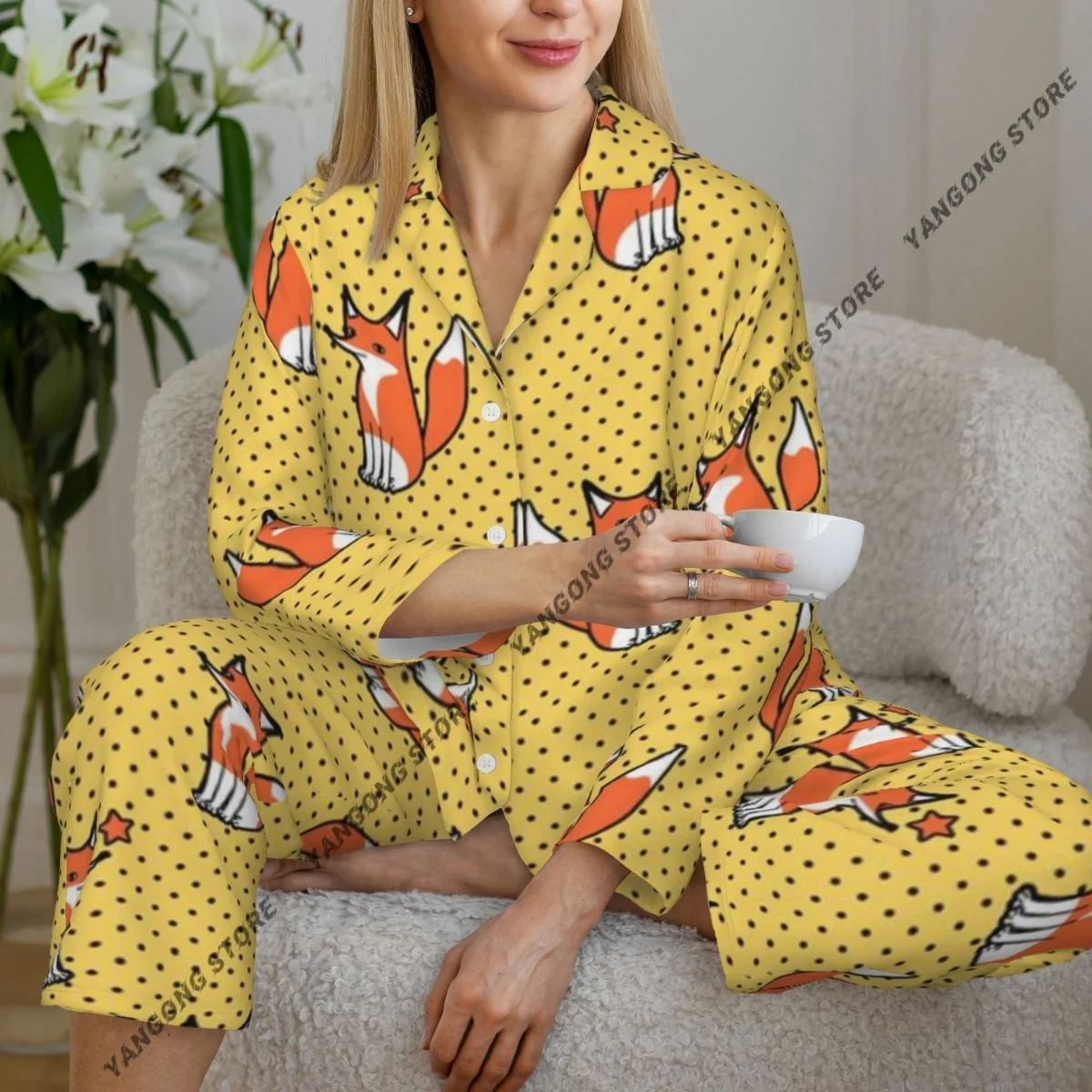 Women's Pajamas Long-sleeved Girl Loungewear Two-piece Set Cute Fox On Dotted Background Pajamas for Autumn Spring