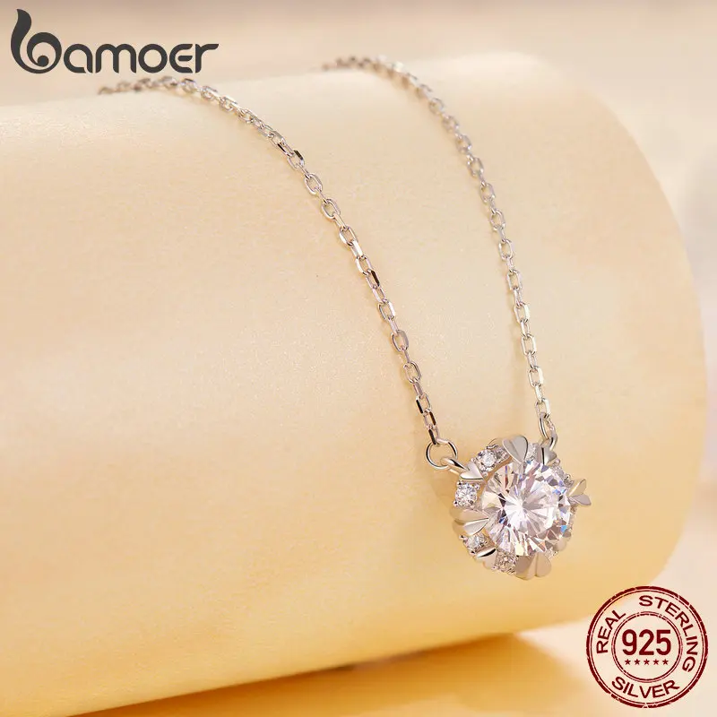 Bamoer 1.0 Carat Real Round Moissanite Pendant Necklace For Women 925 Sterling Silver Wedding Engagement Fine Jewelry Gift 3
