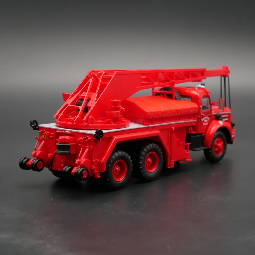 Diecast Ixo Escala 1:43 Berliet TBO Magirus Guindaste Pesado Motor de Futebol Liga Modelo de Carro Brinquedo Colecionável Presente Lembrança Display