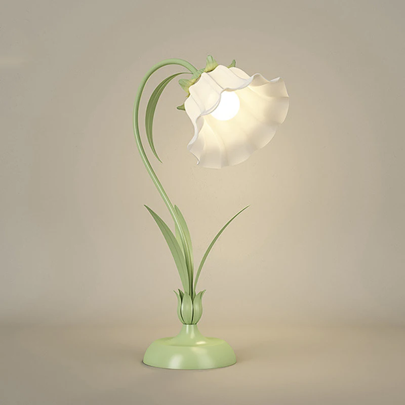 French Pastoral Lily Of The Valley Flower Glass Desk Lamp European Warm Atmosphere Bedroom Bedside Green Creative LED Table Lamp