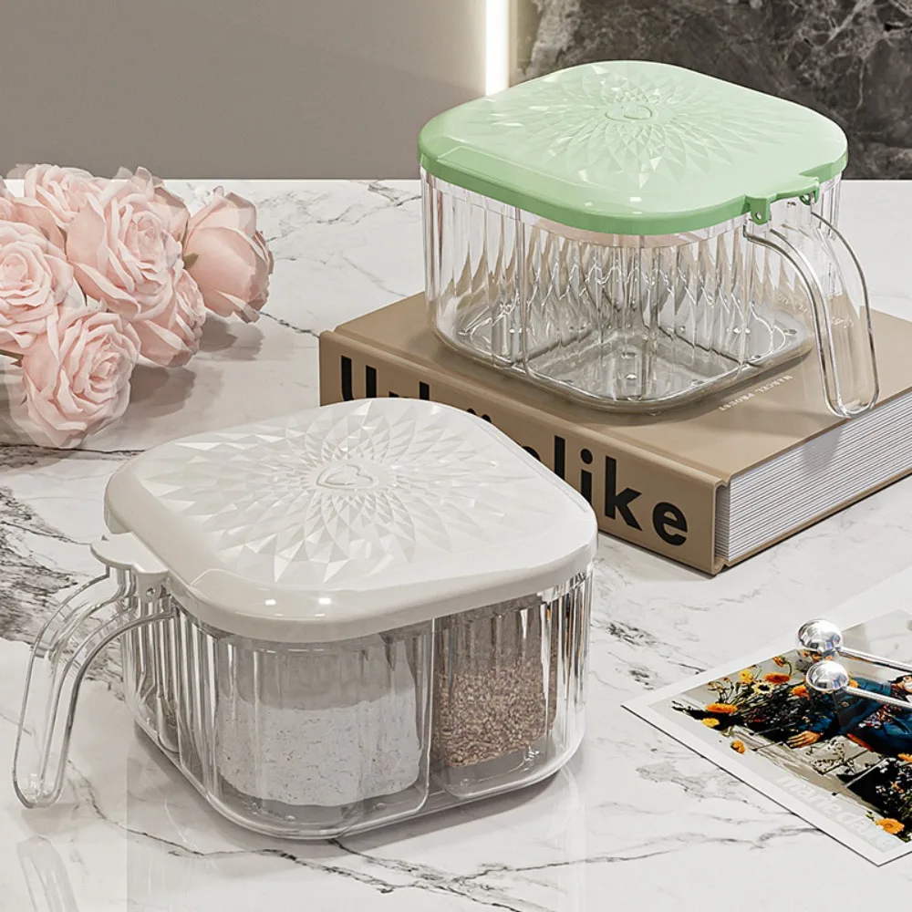

Large Capacity 4 Compartment Kitchen Seasoning Box Detachable Square Spice Jar Plastic with Spoon Condiment Container Restaurant