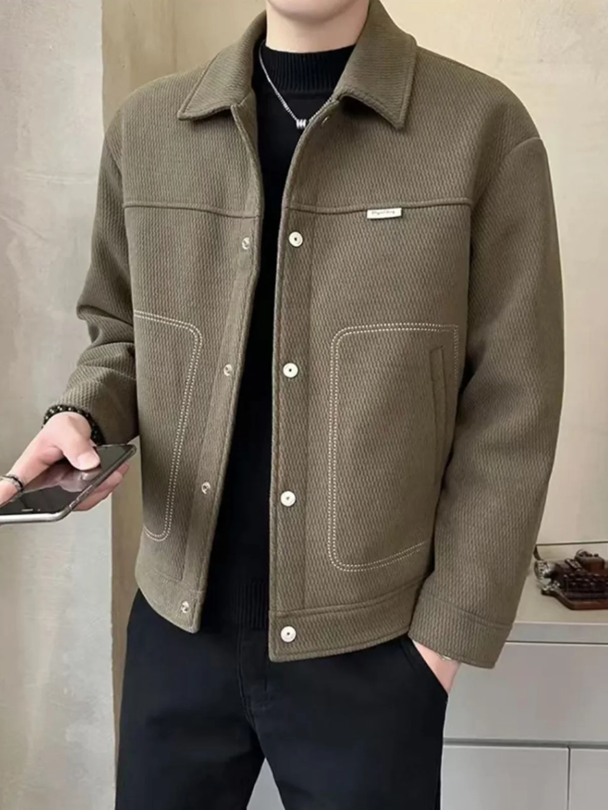 

Fall 2025 Men's Casual Faion Stand Collar Jaet Simptic Ele Stitching Line High Quali Polyester Urban Sle Coat