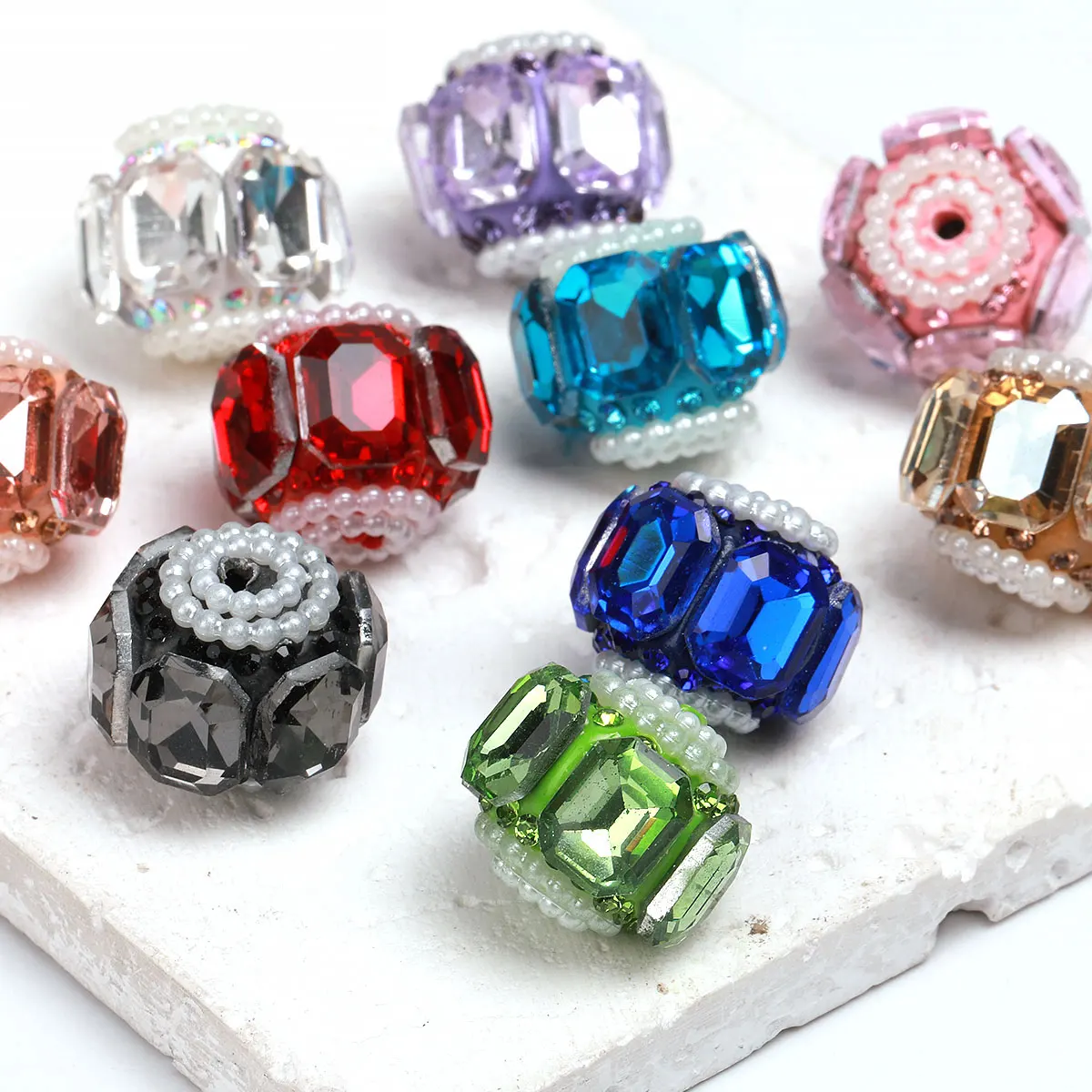 

2x1.6cm 6pcs Random Color Mix Embed Artificial Pearl Rhinestone Acrylic Beads Embed Square Shape Crystal Beads For Jewelry