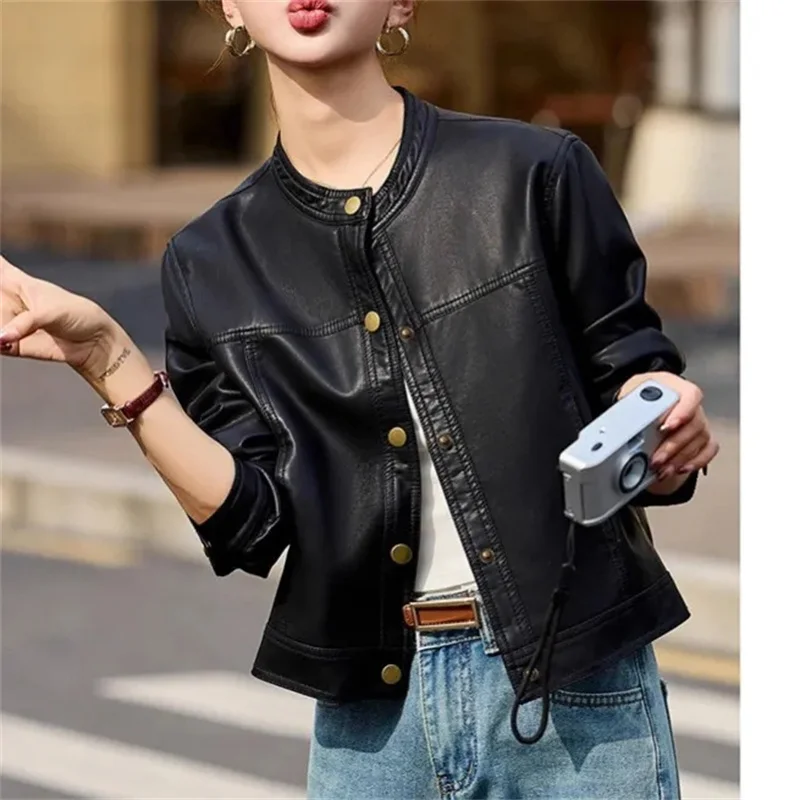 เสื้อแจ็คเก็ตหนังคุณภาพสูงสำหรับผู้หญิง ฤดูใบไม้ผลิ ฤดูใบไม้ร่วง 2025 รุ่นใหม่ เสื้อคลุมคอตั้ง เสื้อคลุมหนัง PU ล้างสี เสื้อคลุมแฟชั่นสำหรับผู้หญิง