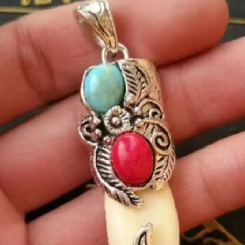 Tibet Silver Turquoise Amulet Braided Rope Wolf Tooth Gift Statues