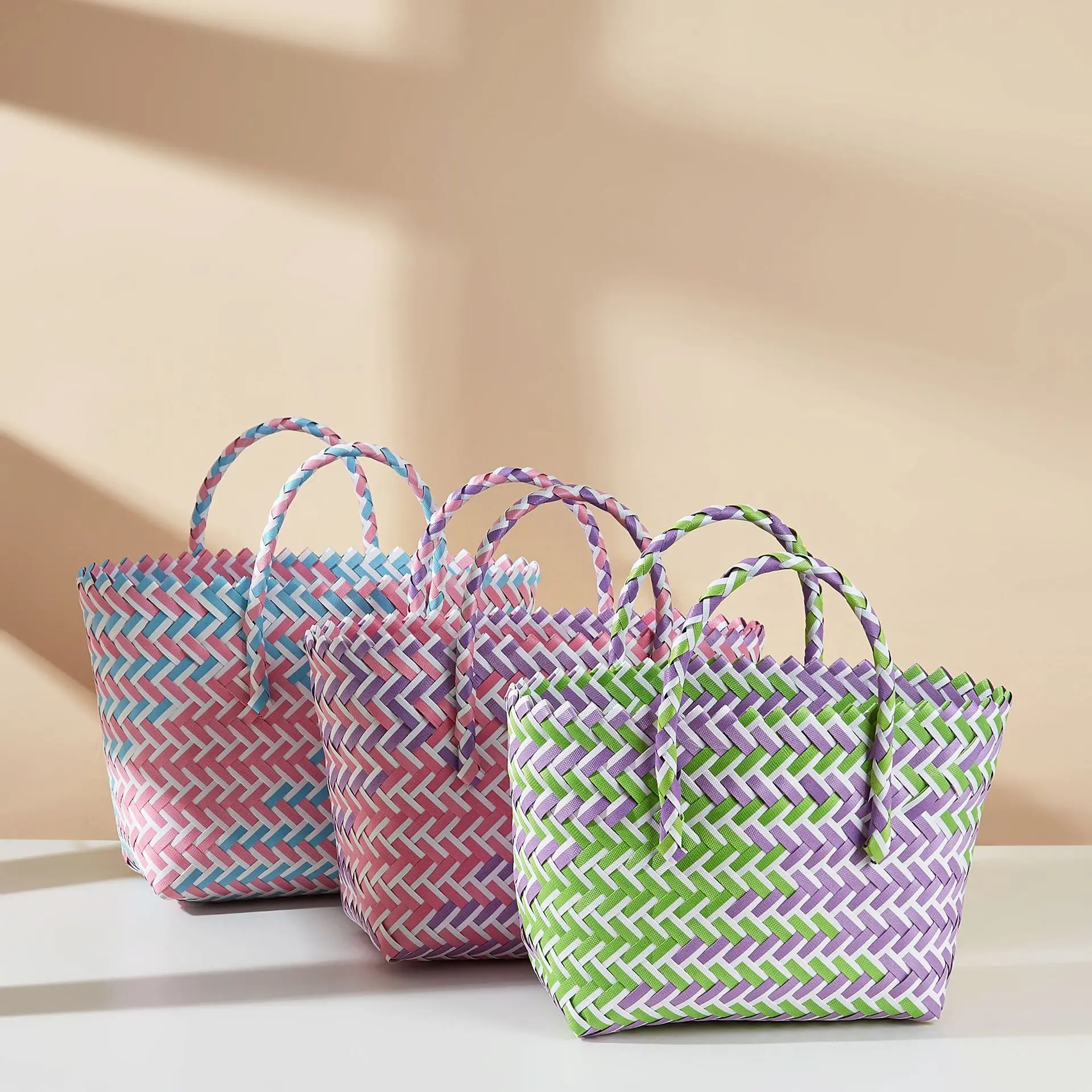 

Summer Candy-colored PP Hand-woven Basket Handbag for Women 2024 Seaside Travel Holiday Beach Handbag Color Contrast Tote Bag