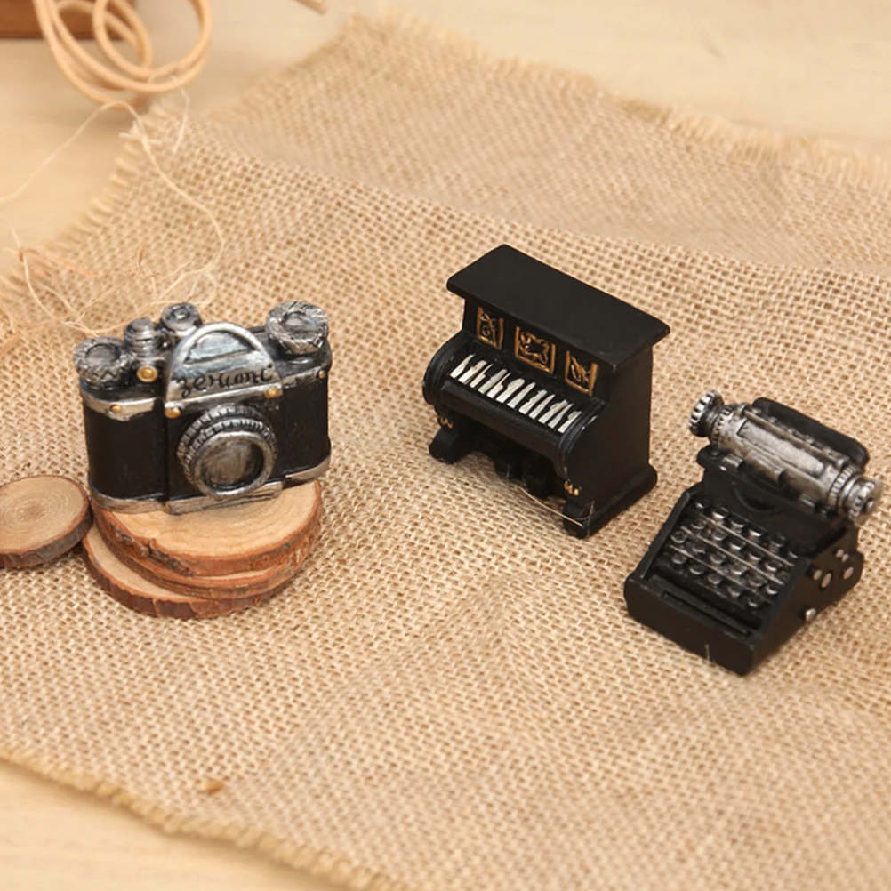 

5 Pcs Mini Ornaments Miniature Retro Lamp Piano Figurines Typewriter Phonograph Supplies Resin Model Child