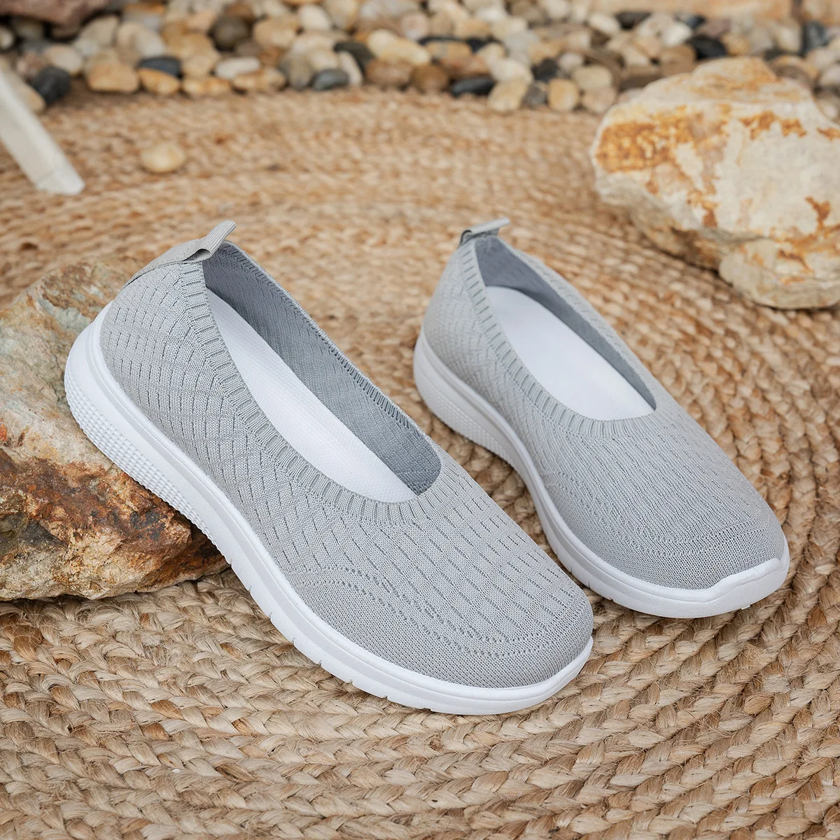 Hohlstrick-Slip-On-Keilsneaker für Damen, atmungsaktiv, rutschfest, weiche Kissensohle, für den täglichen Gebrauch, lässige Mutter-Schuhe – Detail 10
