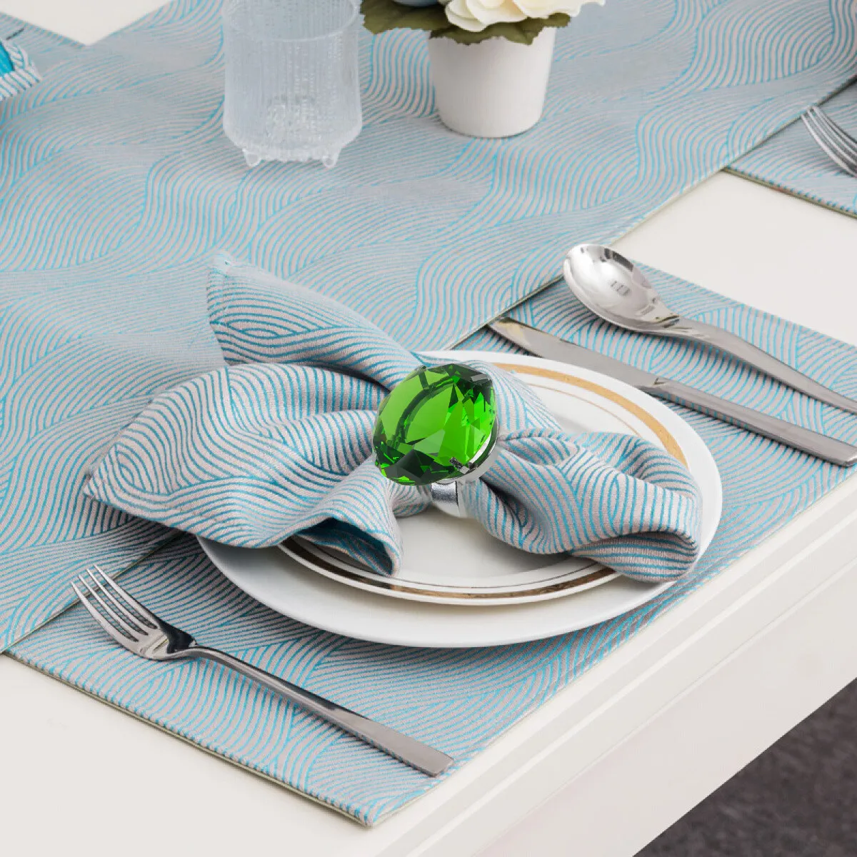 1Pcs Shimmering Rhinestone Napkin Ring Fine Crafted Serviette Holder for Formal Dinner Party Banquet Wedding Table Decoration