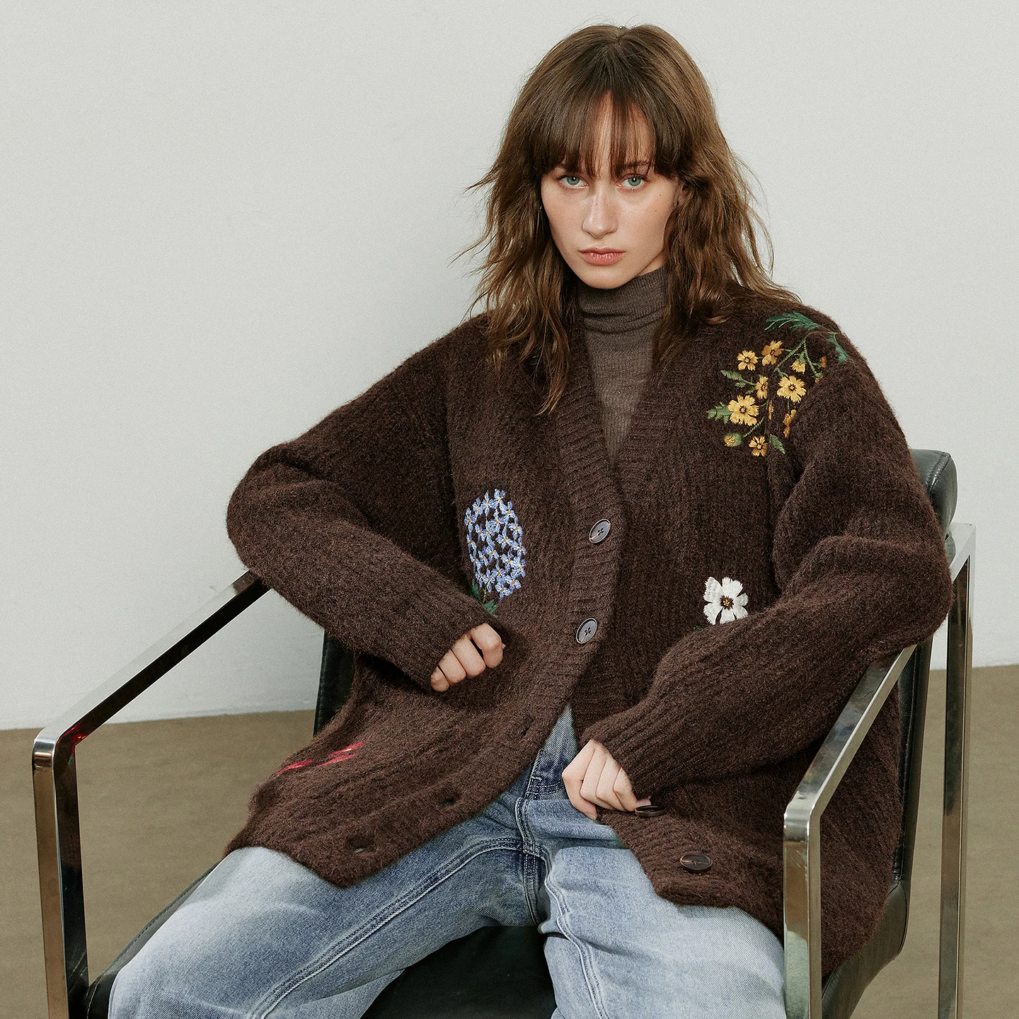 معطف كارديجان نسائي شتوي جديد فضفاض من TOYOUTH موديل 2025 برقبة على شكل حرف V مع تطريز عالي التحمل ونمط بني قديم وCanELE #3