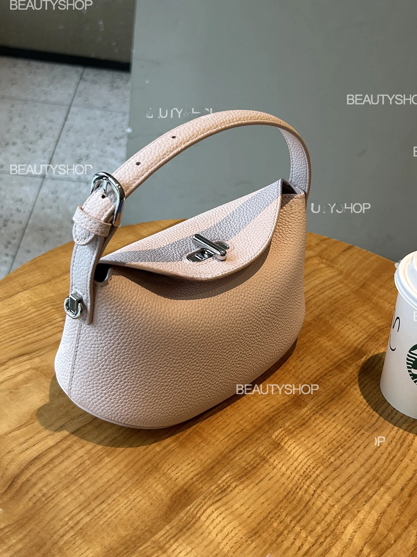 sac-a-main-en-cuir-de-vachette-pleine-fleur-motif-boite-a-lunch-elegant-bandouliere-simple-sac-d'ete-mere-fille-cuir-souple