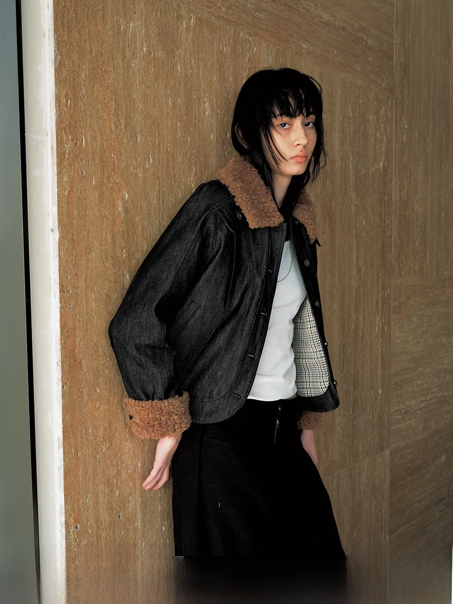 

Женская утепленная джинсовая куртка JCAESAR из хлопка с воротником из овечьего вельвета, простой стиль, для повседневной носки, модная, китайское производство.