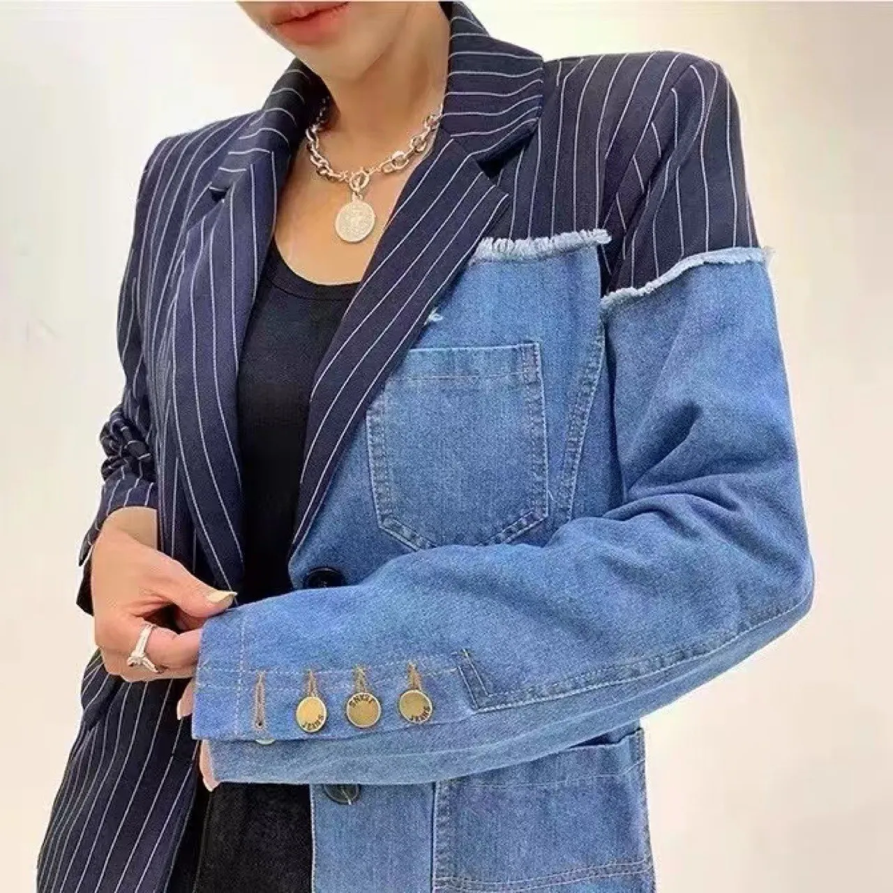 

2024 spring and autumn new denim half long splicing striped half short personality temperament long sleeved suit for women