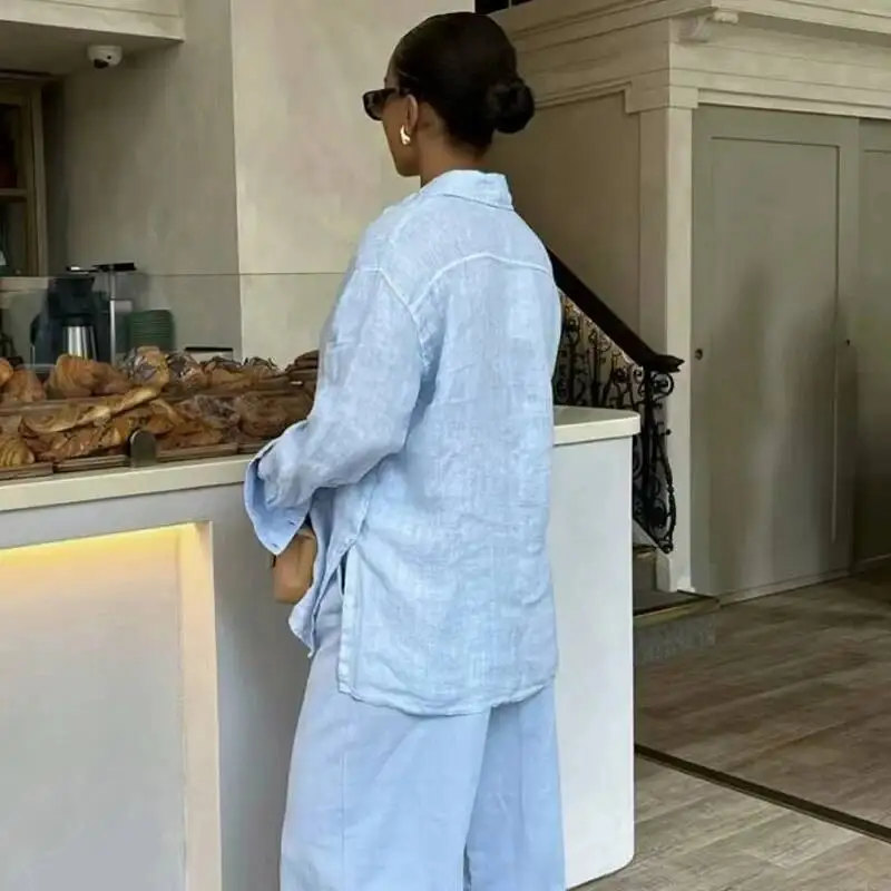 قميص كتان أزرق مقاس كبير بلوزة حريمي جديدة في 2025 ملابس نسائية لربيع وصيف ملابس غير رسمية أنيقة للمكتب