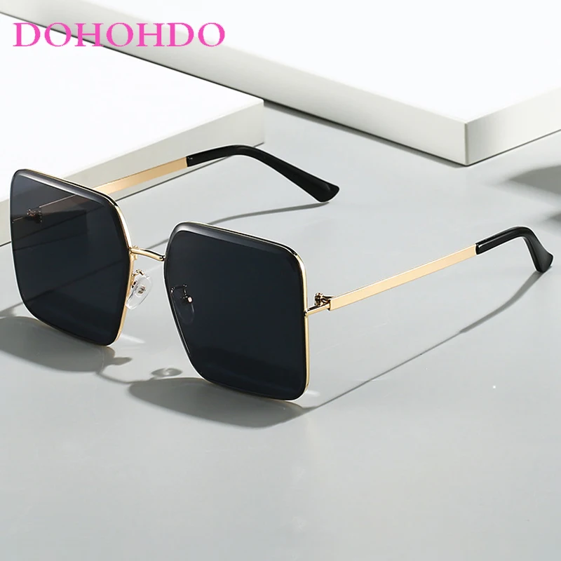 

Vintage Luxury Designer Eyeglass Classic Metal Square Frame Sunglasses Women Men Outdoor Fishing Summer Traveling Shades UV400
