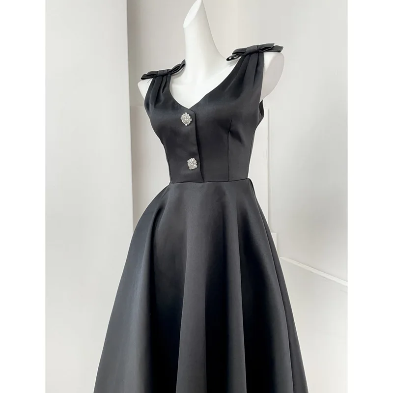 

Summer Hepburn Dress Heavy Industry Three Dimensional Butterfly Knot Diamond Inlaid V-neck Long Dress Waist up Big Swing Dress