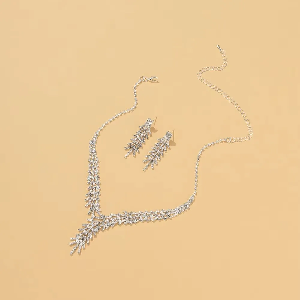 Silber Farbe Strass Kristall Braut Schmuck Set Feder Form Halskette Ohrringe Romantische Hochzeit Schmuck Geschenke Neue Mode