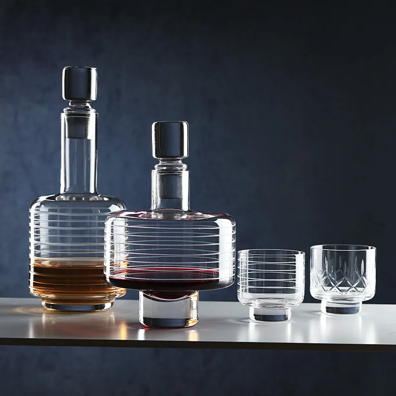 Modern Minimal Textured Crystal Liquor Kit Sleek Glass Wine Aerator Decanter Bottle Complete Whiskey Serving Cup Set