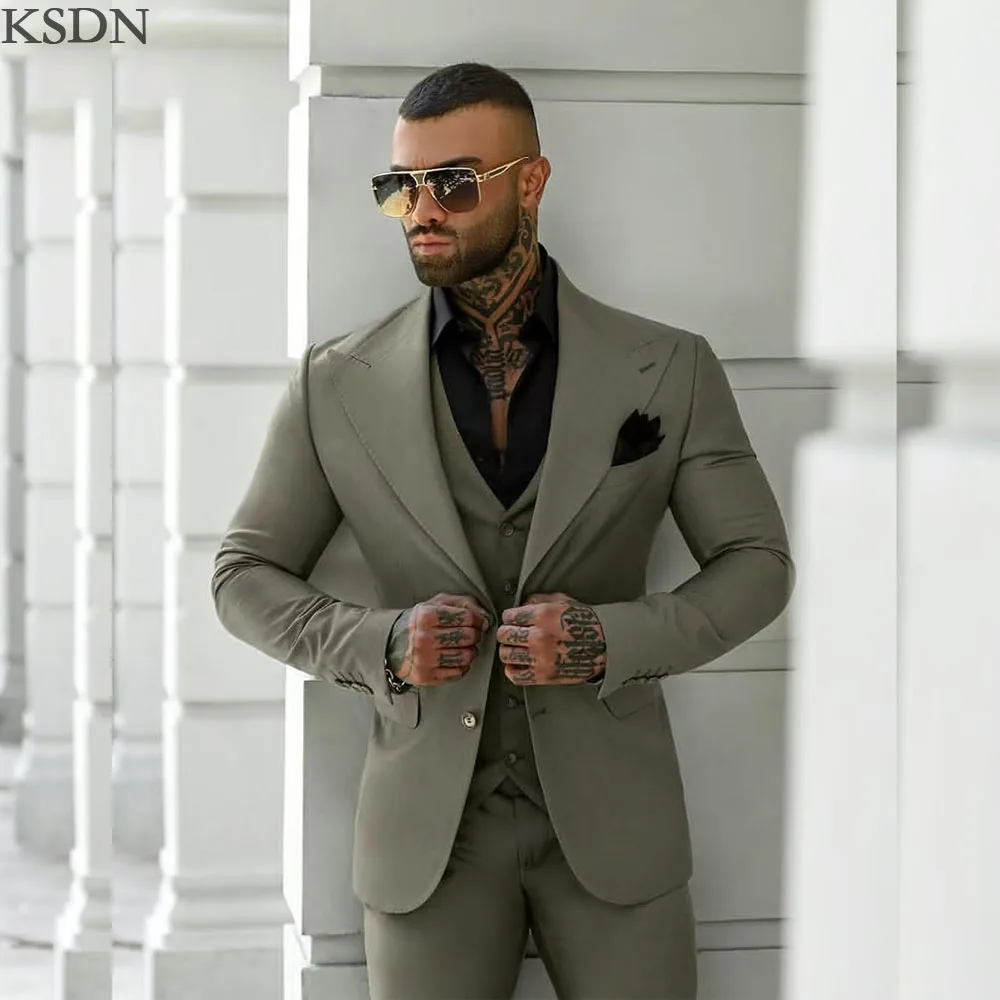 

KSDN High Quality Men's Suits Customzied Outfits Solid Color Single Breasted Peak Lapel Slim Fit 3 Piece Jacket Pants Vest Sets
