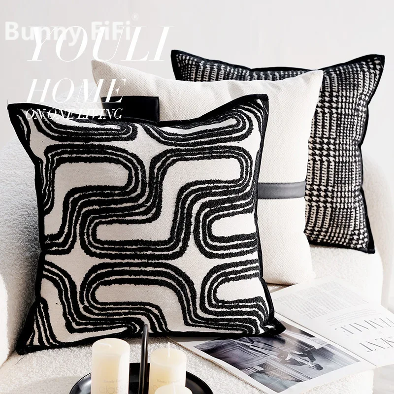 Funda de cojín nórdica marroquí con bordado a rayas, en blanco y negro, estilo boho, con mechones decorativos, para cama, sofá, sala de estar
