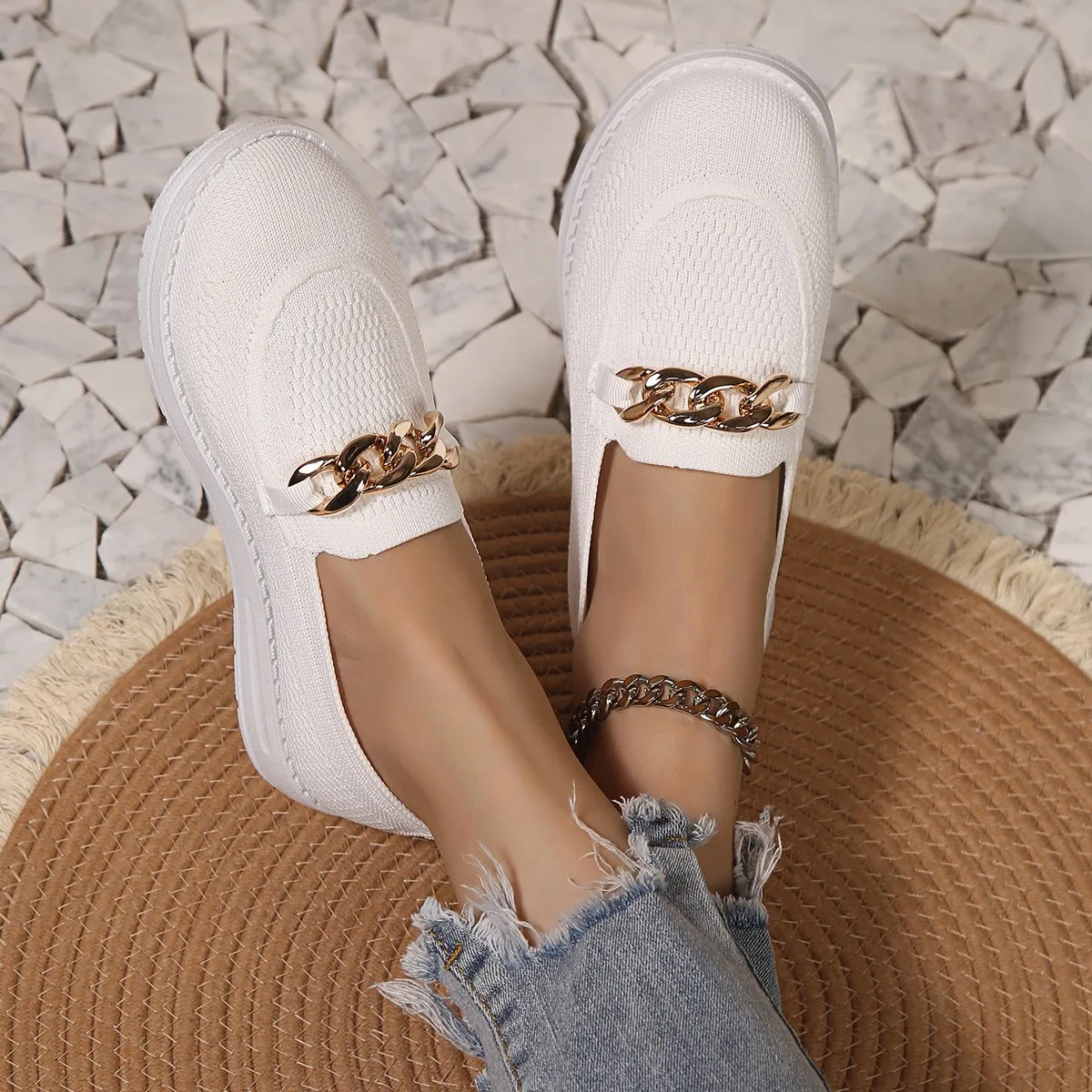 Fashion Metal Buckle Chain Shoes for Women 2024 New Lightweight Low Top Casual Sneakers Woman Comfortable Soft Sole Flat Loafers