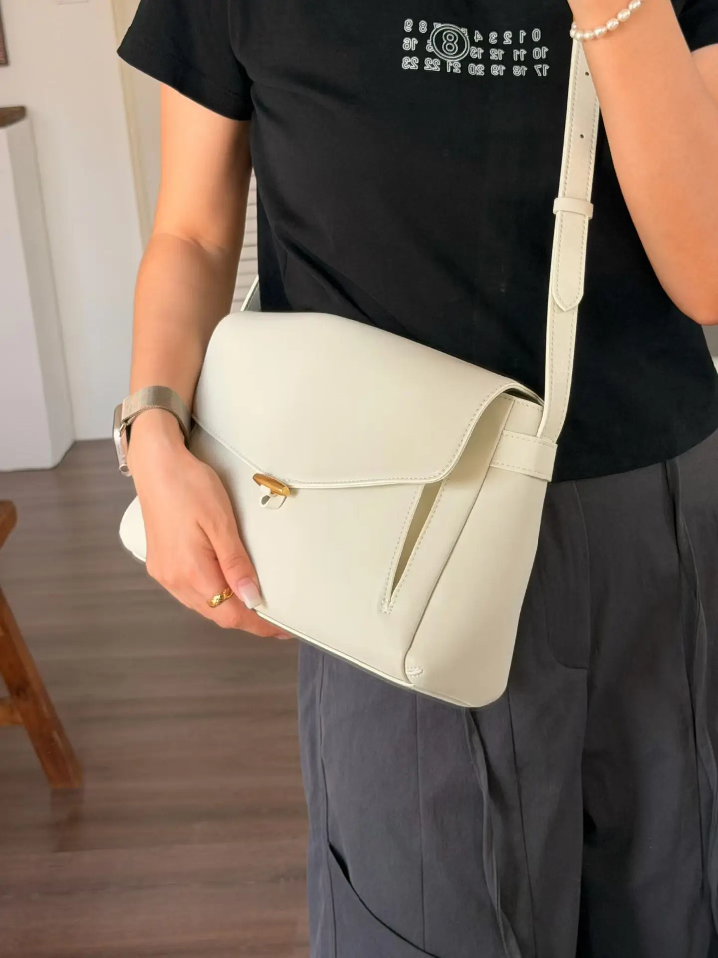 

FIRMRANCH 2026 Vintage Classic Design Solid Color Flap Messenger Bag Women's Genuine Leather Shoulder Crossbody Bag Trendy Purse