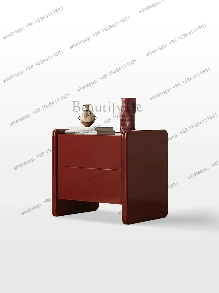 Roter, bernsteinfarbener, moderner, schlichter Nachttisch, Schlafzimmer-Aufbewahrungsschrank, italienischer minimalistischer Aufbewahrungsschrank, Sofa-Beistellschrank