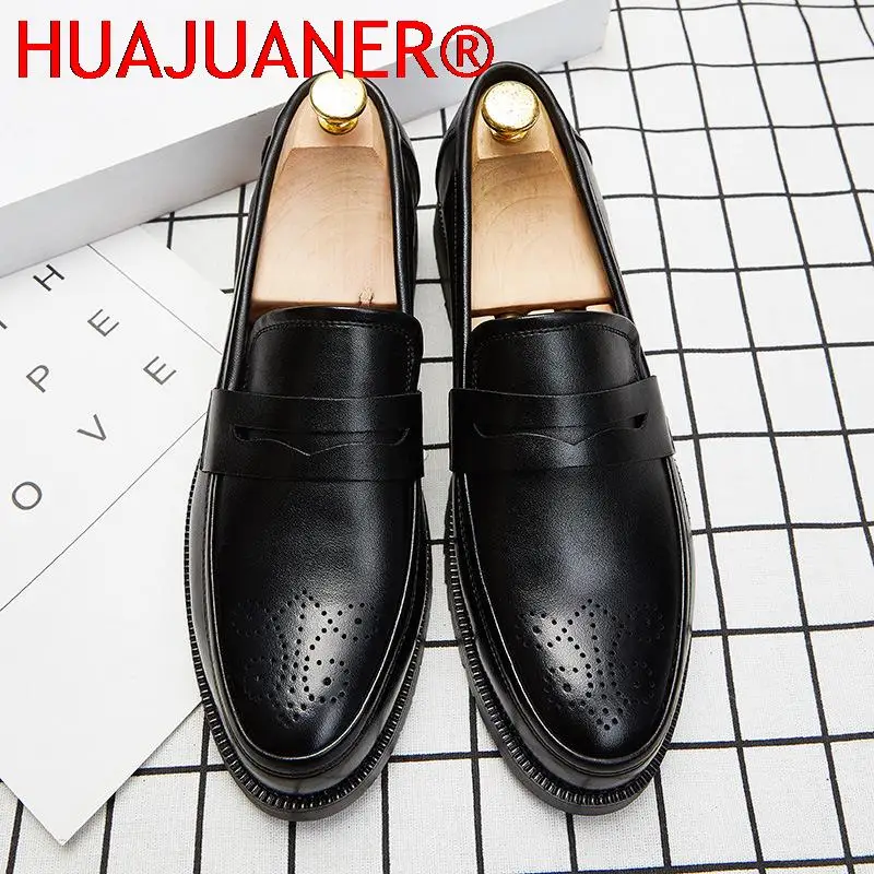 แบรนด์หรู Penny Loafers ผู้ชายรองเท้าสบายๆรองเท้าหนังรองเท้าขนาด 38-46 Brogue แกะสลัก loafer ขับรถ party