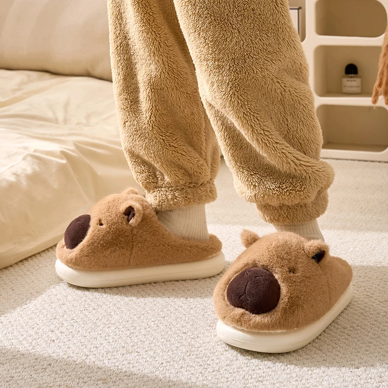 Plush Capybara รองเท้าแตะรองเท้าแตะปิดนิ้วเท้าน่ารัก SLIP-ON House รองเท้าสบาย Furry เดินรองเท้าลื่นสําหรับห้องนอนในร่ม