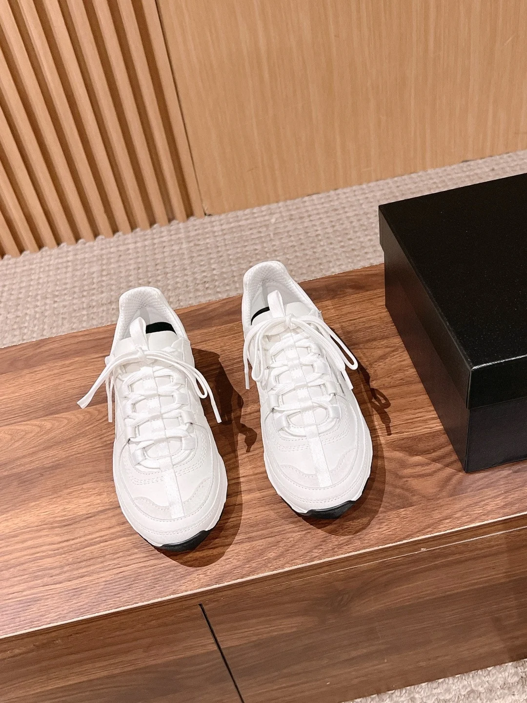 Scarpe da skateboard unisex di grandi dimensioni, modello alla moda con taglio basso
