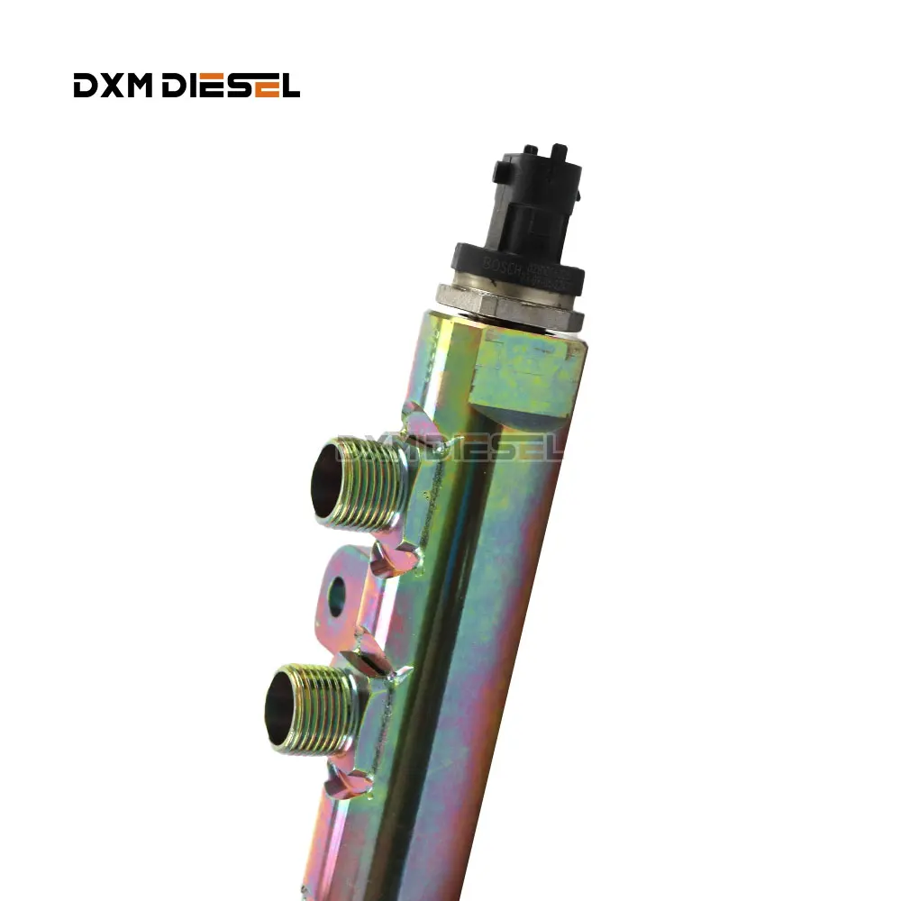 O escavadeira original parte o tubo comum 3977530 0445226042 do trilho para PC200-8 QSB6.7 QSB5.9