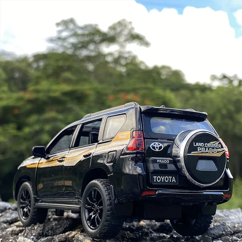 1:32 Toyota Prado SUV Alloy Car Diecasts Metal Toy Vehicles Car Model Collection LAND CRUISER Simulation Car Model Toy Gift