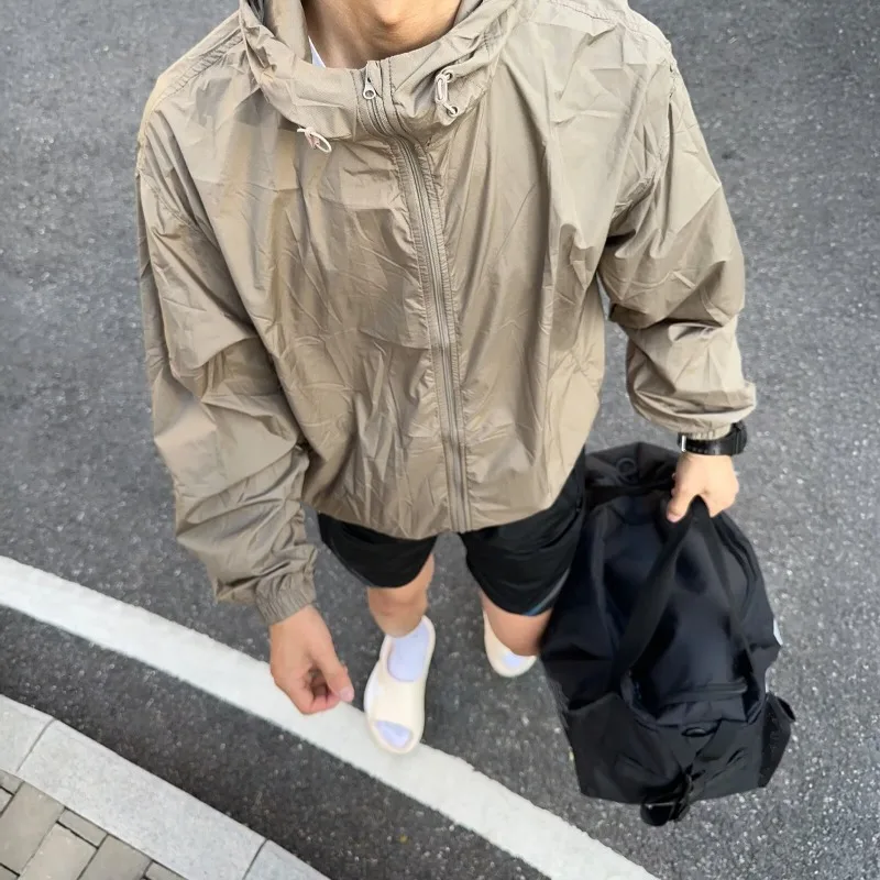 

Men's Breathable Daily Travel and Sports Sun Protection Lightweight Breathable Protection Jacket Fishing Jacket Climbing Jacket