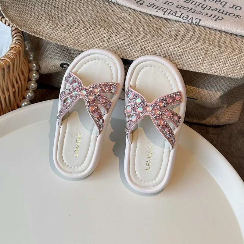 Girls Slippers Outdoors 2024 New Children Fashion Princess Beach Shoes with Shiny Rhinestone Kids Versatile Sandals for Vacation