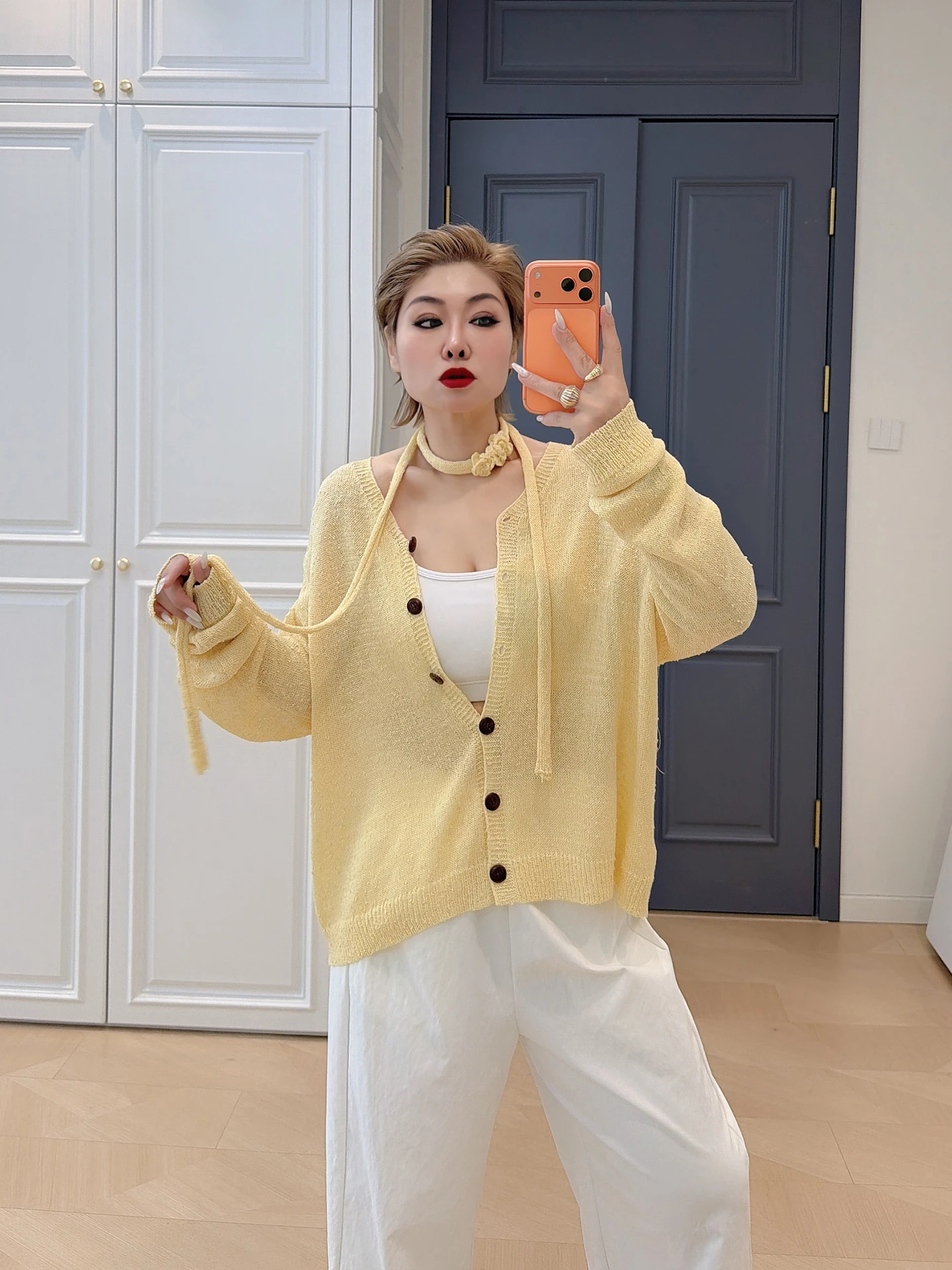 

Женский вязаный кардиган больших размеров: новая весенняя модель, свободный крой, модный тренд, эффект похудения и стройности