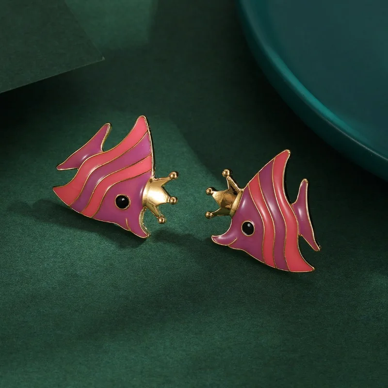 

2025 Cross-border Pink Sweet Ins Style Ocean Series Earrings Enamel Glaze Crown Small Fish Earrings for Women