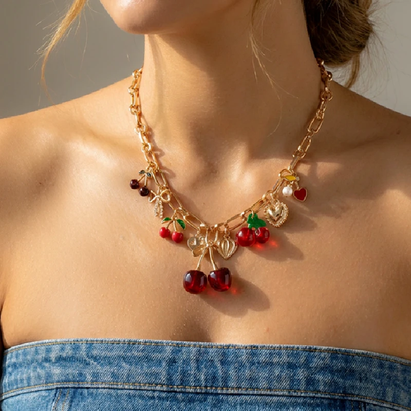 Collar romántico con dije de corazón de cereza roja para mujer, gargantilla de cadena gruesa de fruta de fresa dulce de Color dorado, joyería para fiesta y vacaciones