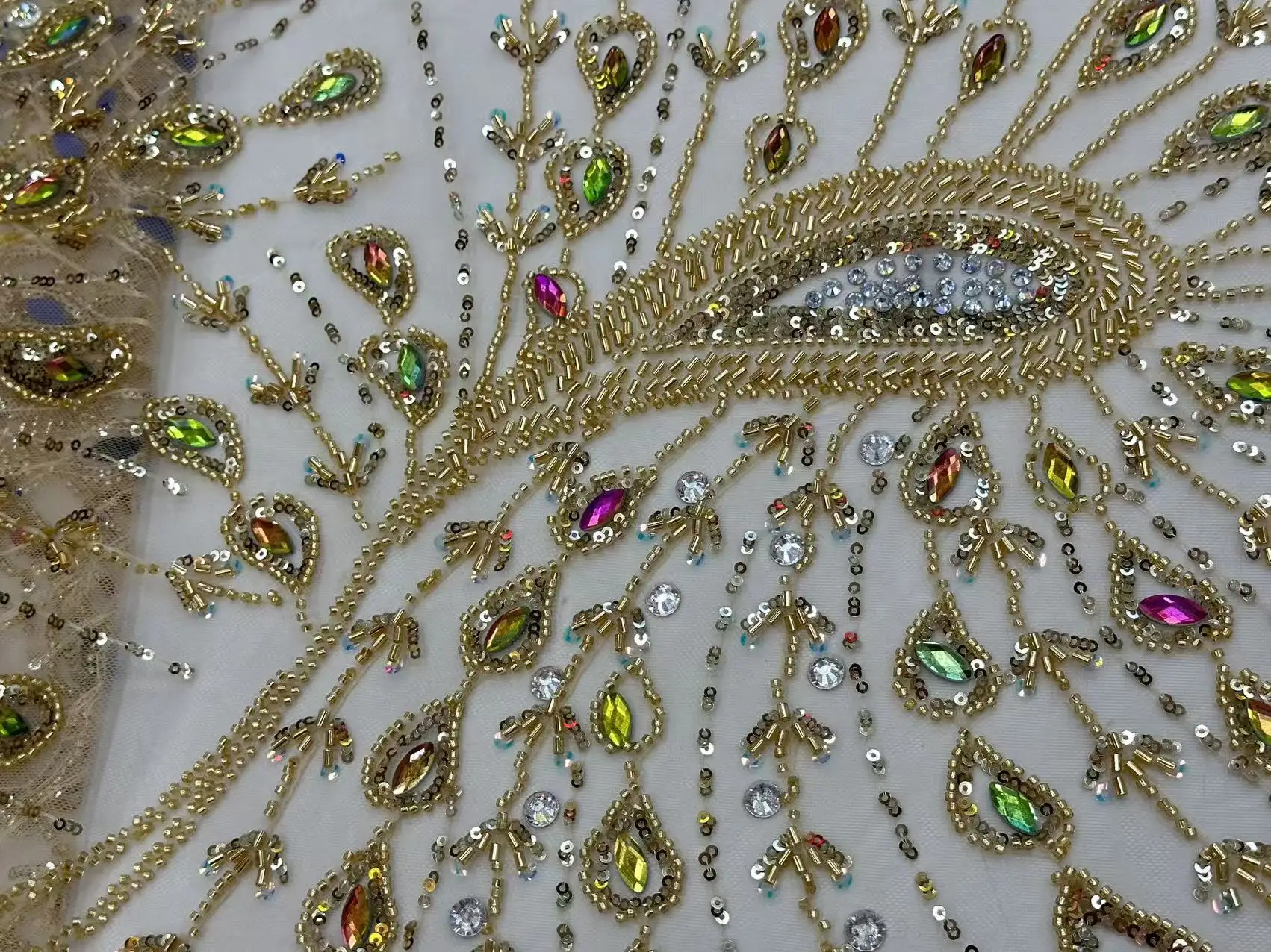 ผ้าลูกไม้ปักลายลูกปัดหนักแบบแอฟริกัน ประดับเลื่อมลายเรขาคณิต คุณภาพสูง 5 หลา สำหรับชุดเจ้าสาวและชุดราตรี รุ่น TP1544