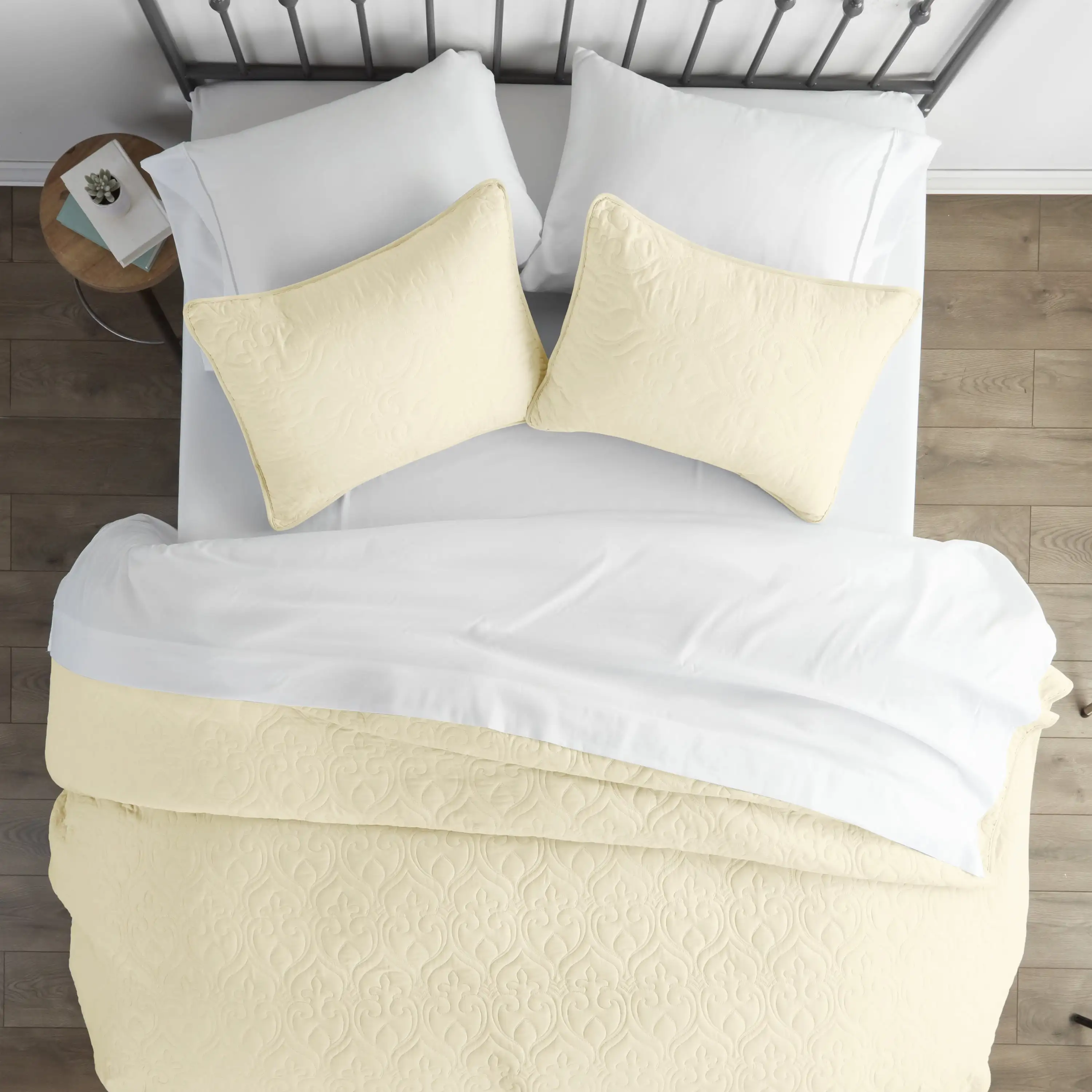 

Yellow Damask Pattern Quilted Coverlet Set, Twin / Twin XL