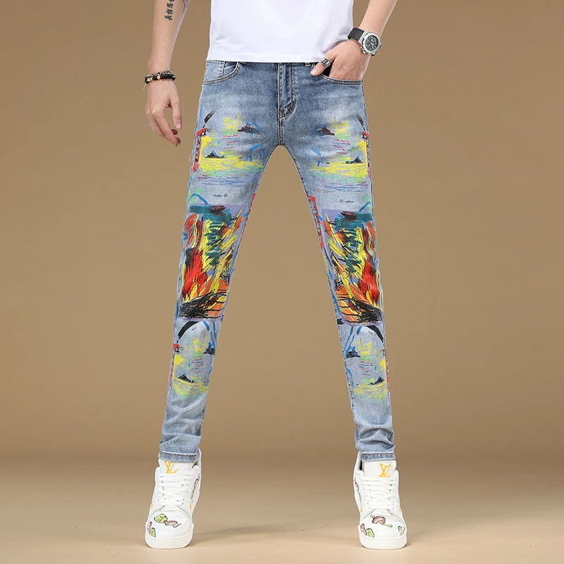 2024 New high-end jeans for men with slim fit and small feet, trendy street printed casual elastic denim pants