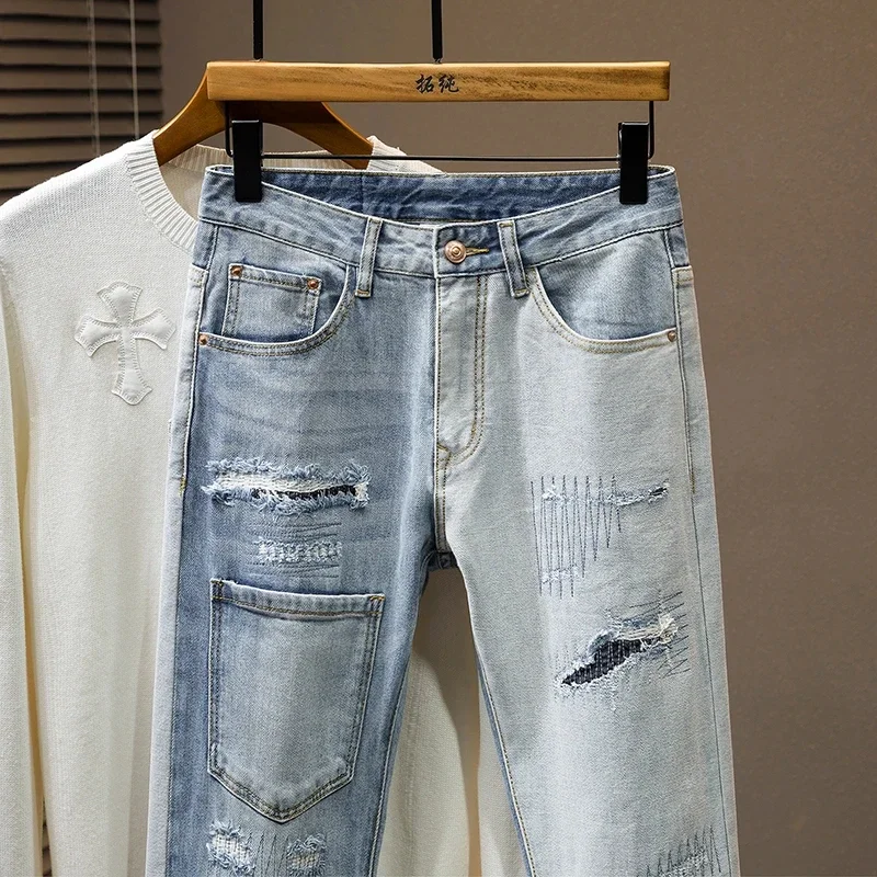 Pantalones vaqueros ajustados de moda coreana para hombre, pantalones de Hip-hop con empalme de bolsillo azul claro, ropa de calle personalizada, pantalones vaqueros elásticos