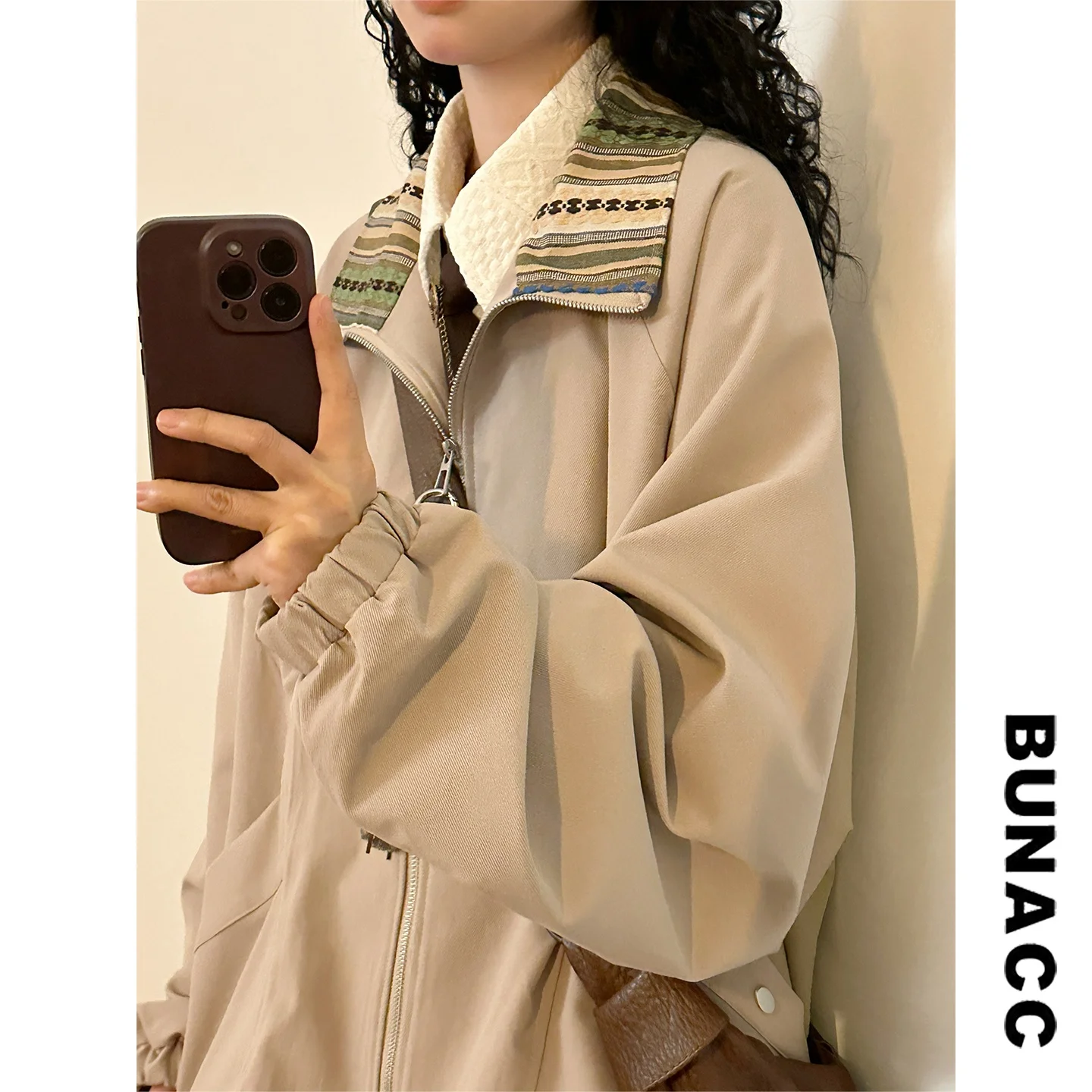 

Американская ретро-куртка с пэчворк-воротником, модная женская уличная свободная универсальная куртка на молнии, весна BUNACC2026