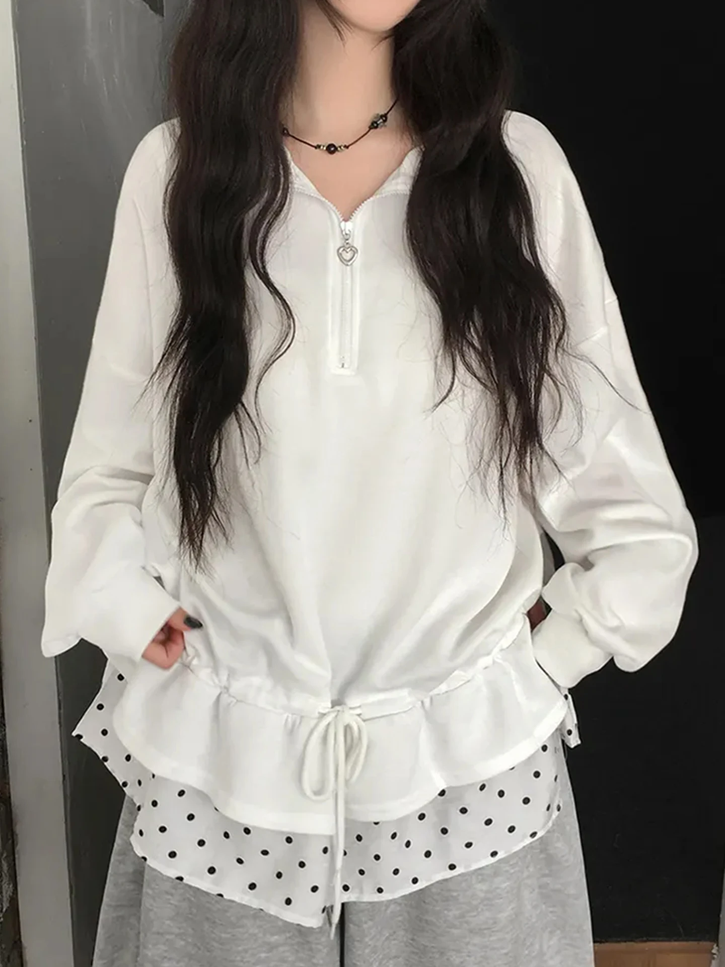 

Женская весенняя новинка: свободная толстовка с лоскутным узором в горошек, вышивкой, воротником-стойкой и молнией, повседневная, цельная.