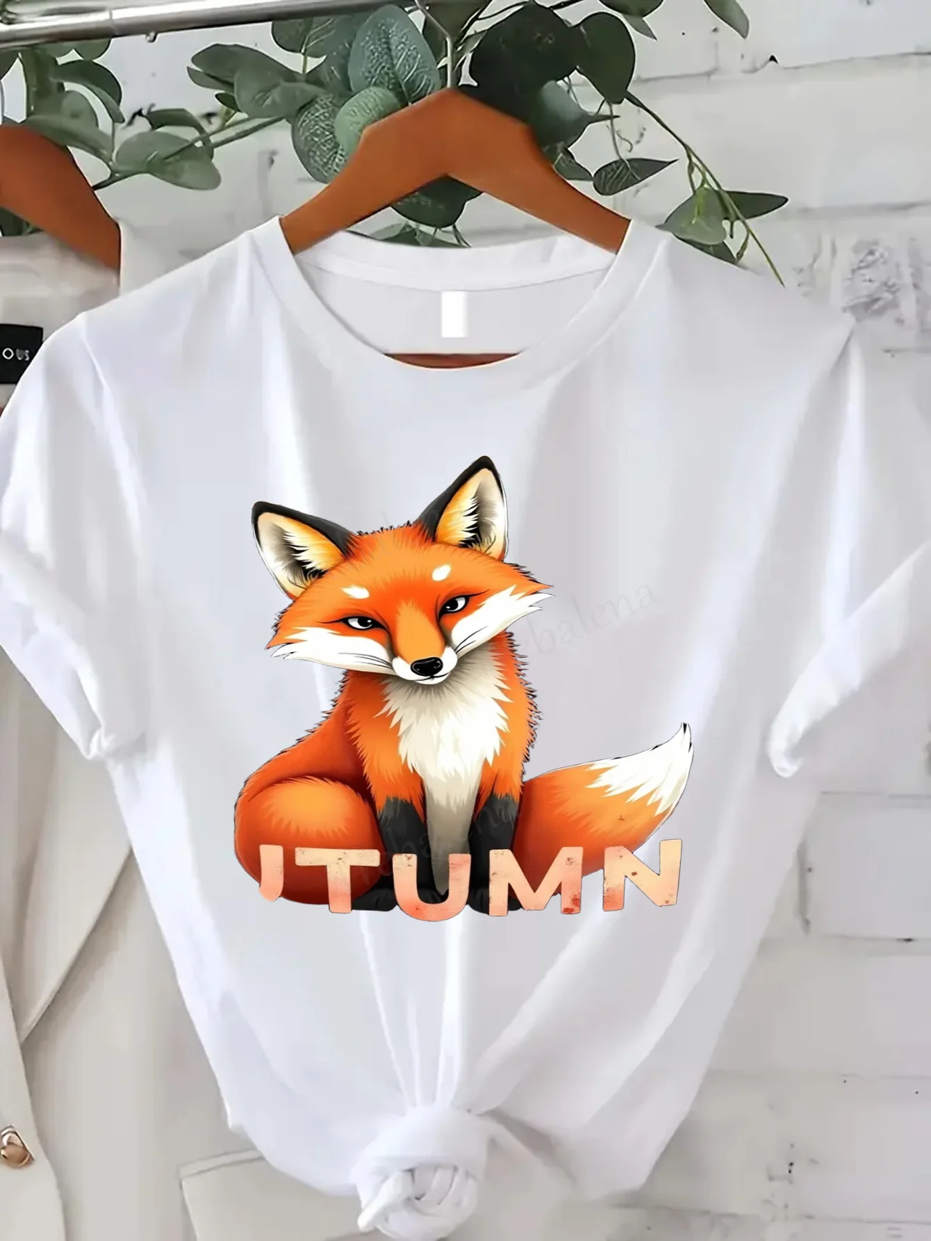 

Comfortable Women's Print T-shirt Cute Fox Print Women's T-Shirt, Casual Autumn Style Graphic Tee