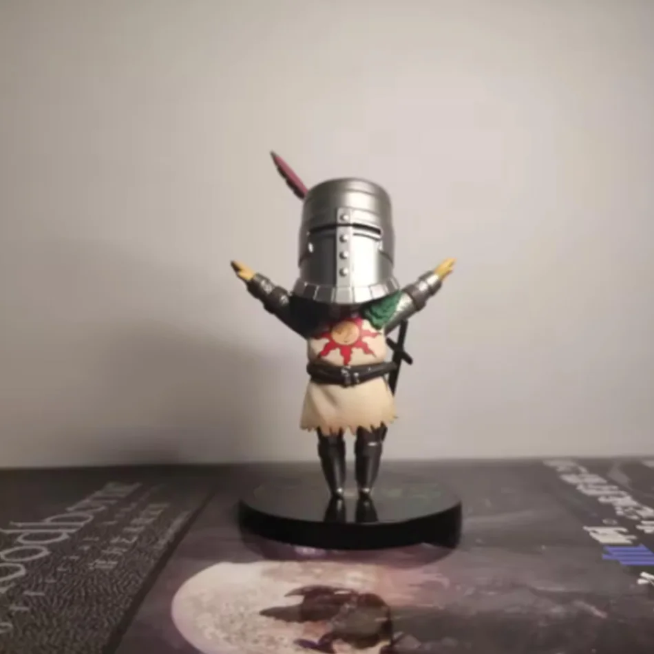 مجموعة شخصيات الرسوم المتحركة Dark Souls Q الإصدار - دمى Solaire Artorias Ornstein Fire Keeper لهواة جمع تمثال الرسوم المتحركة