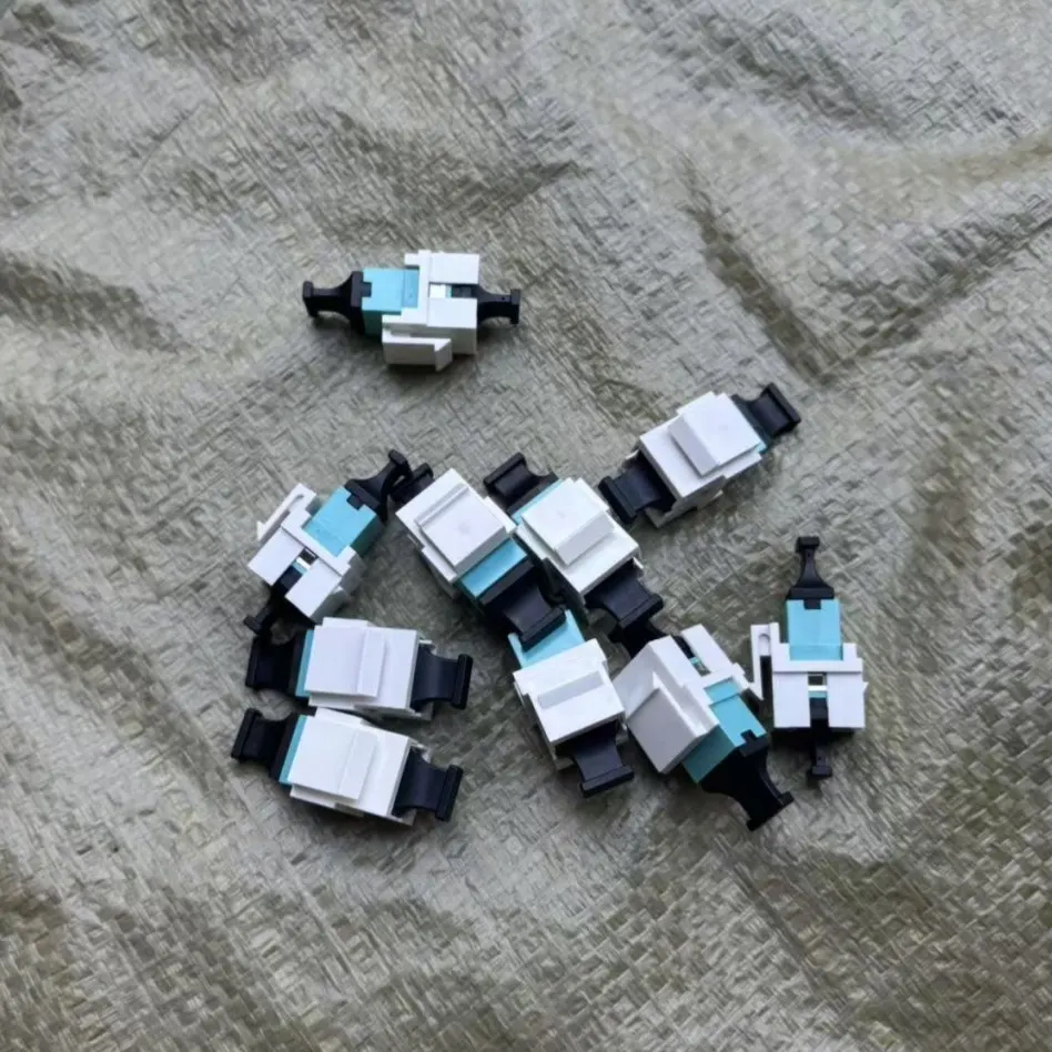 MPO الألياف البصرية وحدة شفة اقتران محول 10 قطعة مشبك التوصيل واجهة محطة صندوق توزيع الإطار