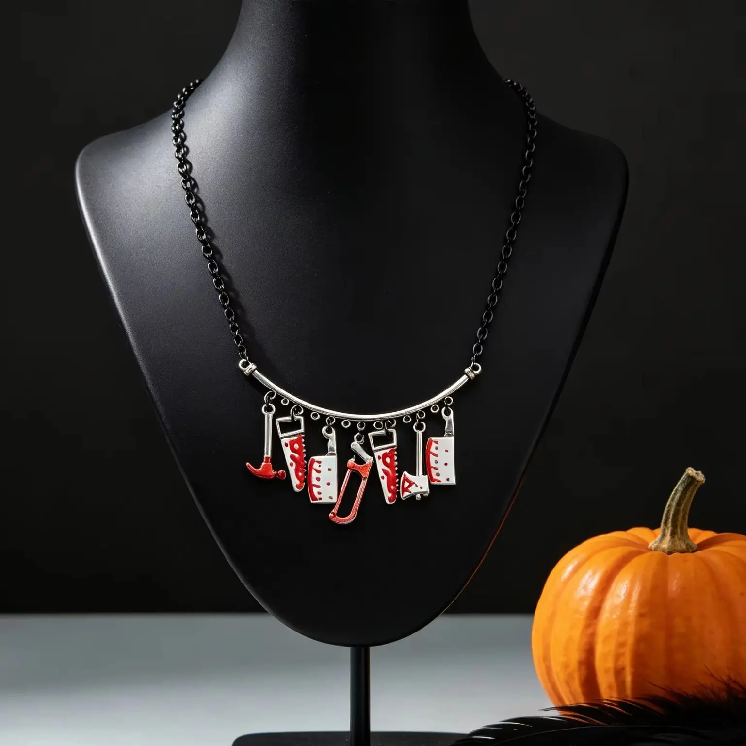 Gruselige Blutrote Schwerter und Äxte Anhänger-Halskette für Damen und Herren Y2K Metall-Ketten-Halskette Charms Halloween-Schmuck Accessoires – Detail 3