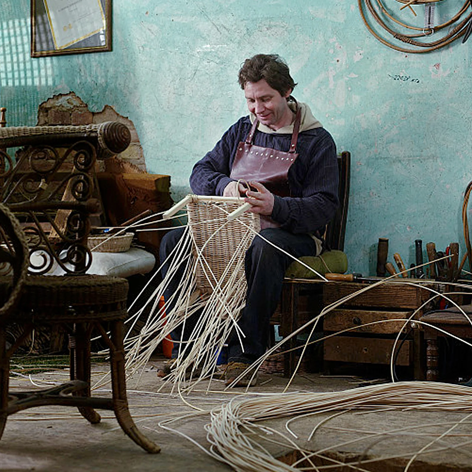 

2Pcs Rattan Vine Natural Handmade Snake Shape DIY Crafts Wreath Making Accessories Garland Decor DIY Rattan Natural Vine