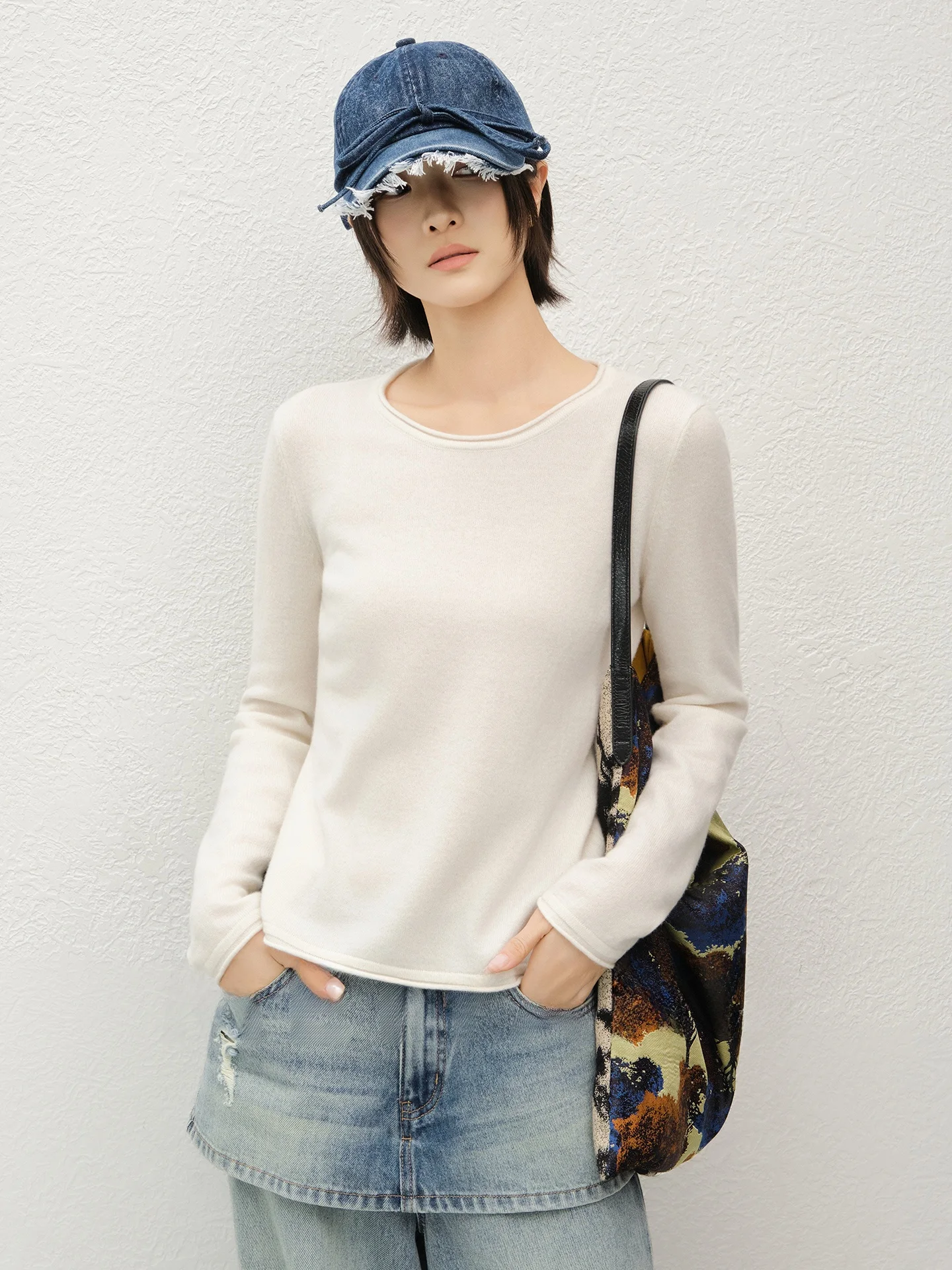 

MeiYang Camere Knitwear round Ne Cuffed Sve Long Sve Women's Faion Spring 2026 Simple Sle Cloud Warm Series